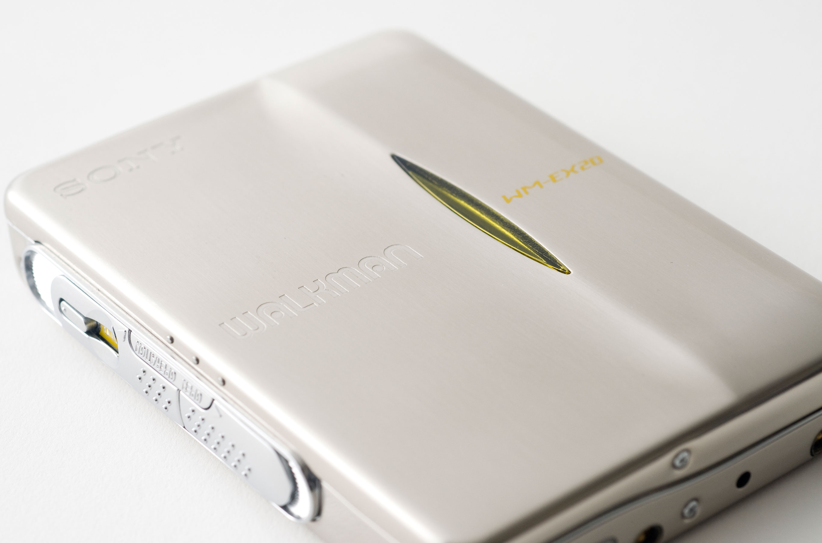 Walkman EX20 | KATAOKA DESIGN STUDIO